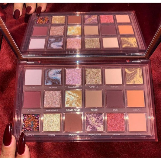 Naughty nude eyeshadow palette